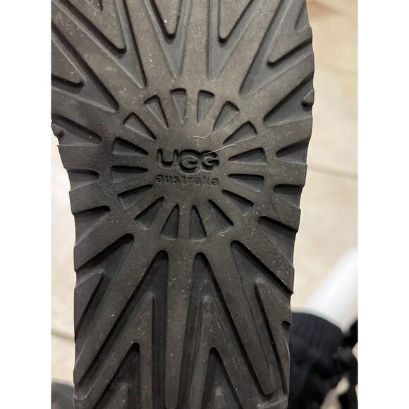 Ugg Black Isla Chunky Cable Knit Lace Up Boots Sz 8 - Picture 8 of 8